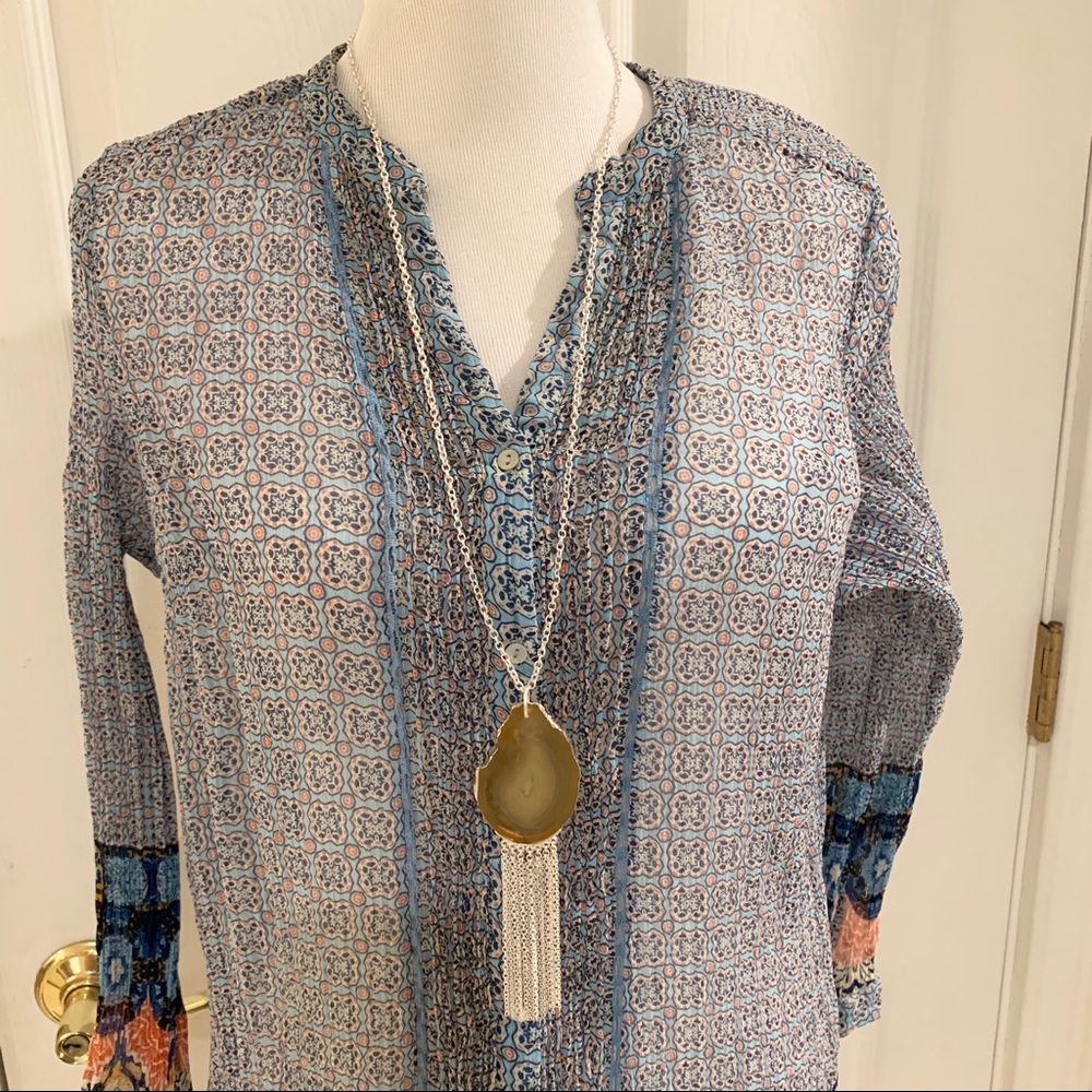 Karma Bella Silver Necklace Cut Stone Medallion